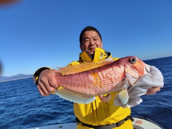 水戸浜会の皆さん、コマセ五目で。良型アマダイ釣れました。サバ、カイワリ、アカタチ、など、いろいろ釣れました。今年もありがとうございました。サムネイル