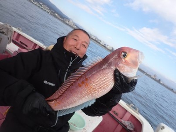 第六天の皆さん、コマセ五目で。良型のカサゴ、アマダイ釣れました。サムネイル